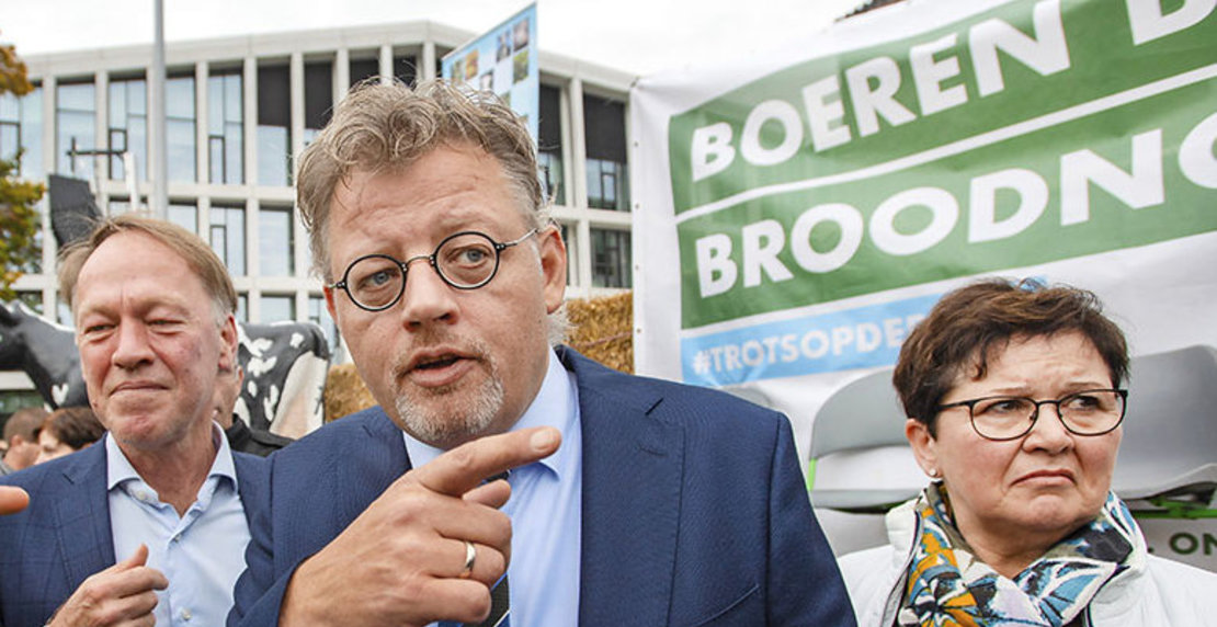 Boeren protesteren bij provinciehuis Gelderland