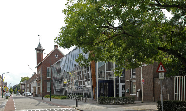 GEMEENTEHUIS DONGEN